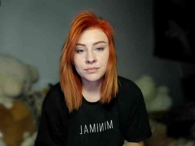 RedheadDevil webcam