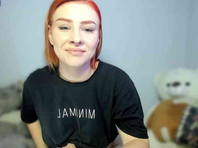 RedheadDevil webcam