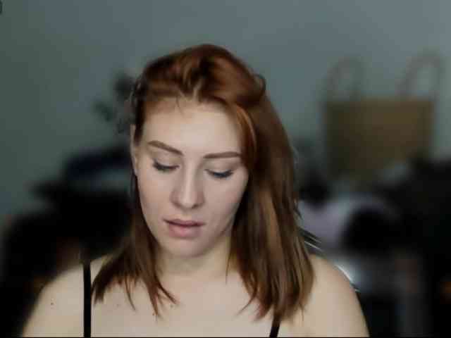 RedheadDevil webcam