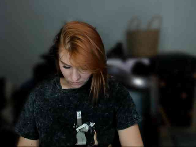 RedheadDevil webcam