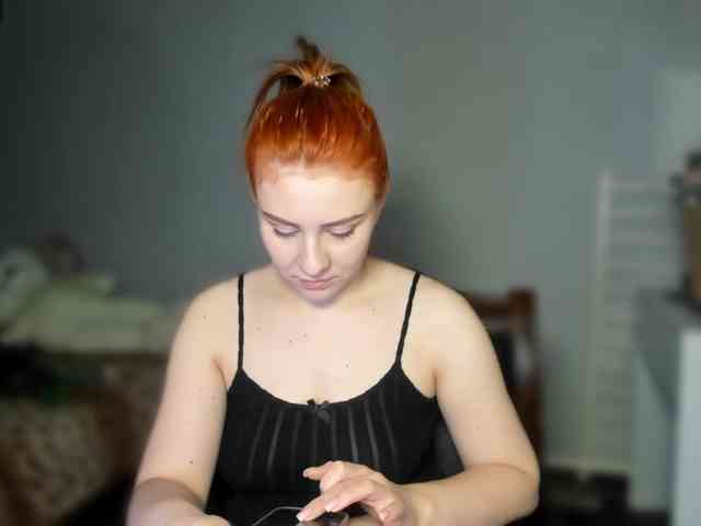 RedheadDevil webcam