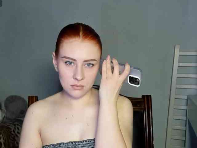 RedheadDevil webcam