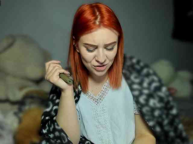 RedheadDevil webcam
