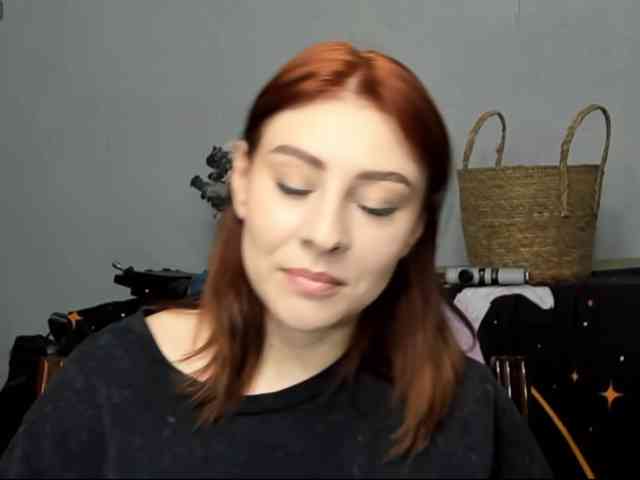 RedheadDevil webcam