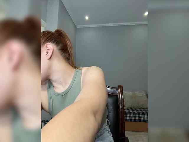 RedheadDevil webcam