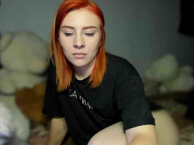 RedheadDevil webcam