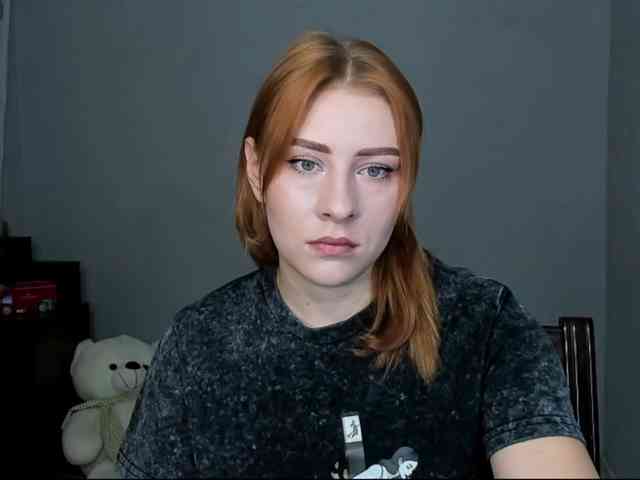 RedheadDevil webcam