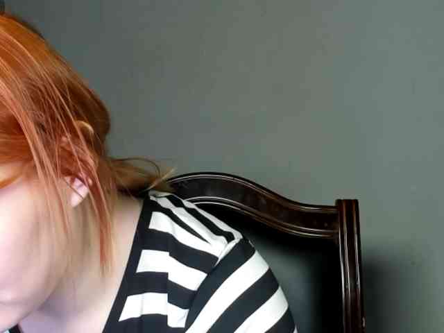 RedheadDevil webcam