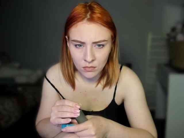 RedheadDevil webcam