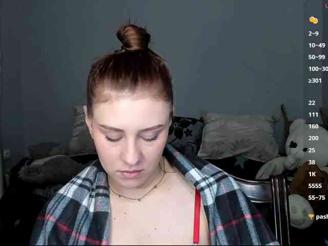 RedheadDevil webcam