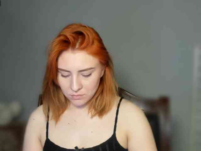 RedheadDevil webcam