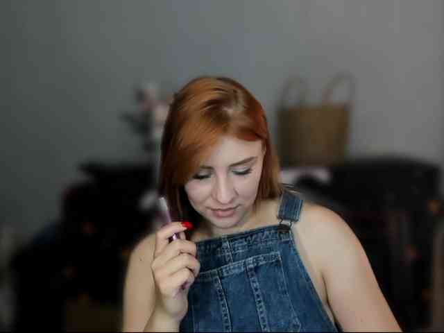 RedheadDevil webcam