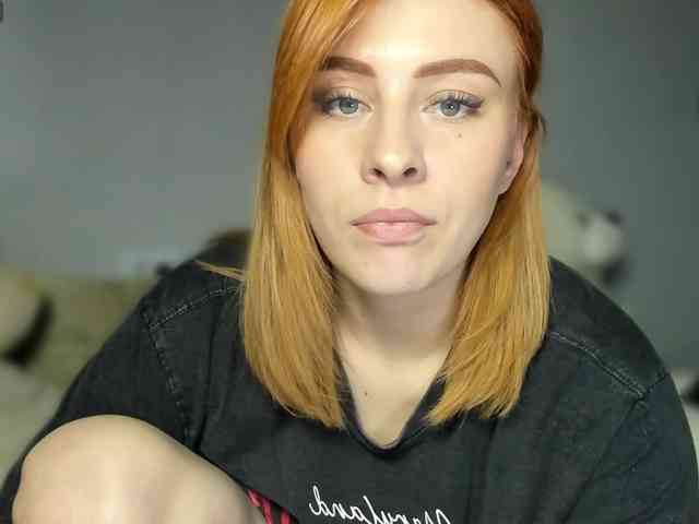 RedheadDevil webcam