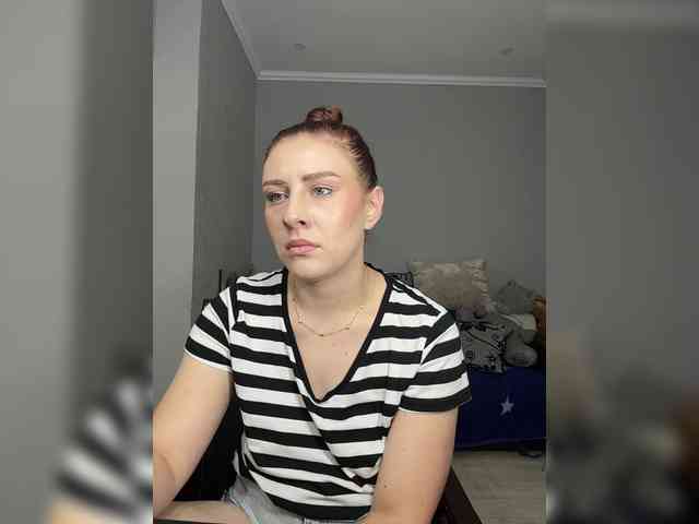 RedheadDevil webcam