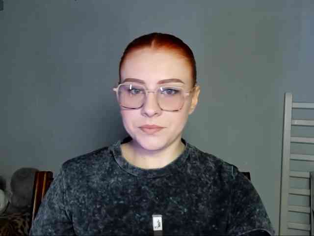 RedheadDevil webcam