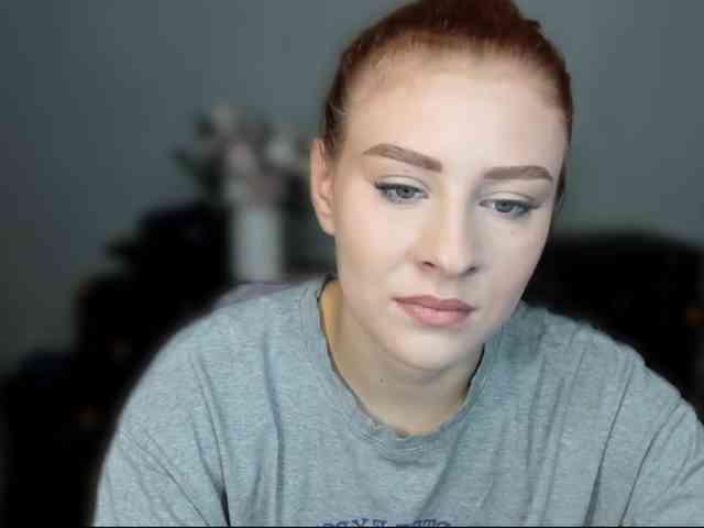 RedheadDevil webcam