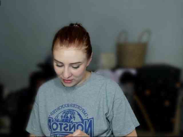 RedheadDevil webcam