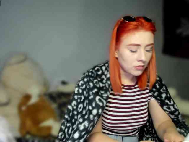RedheadDevil webcam