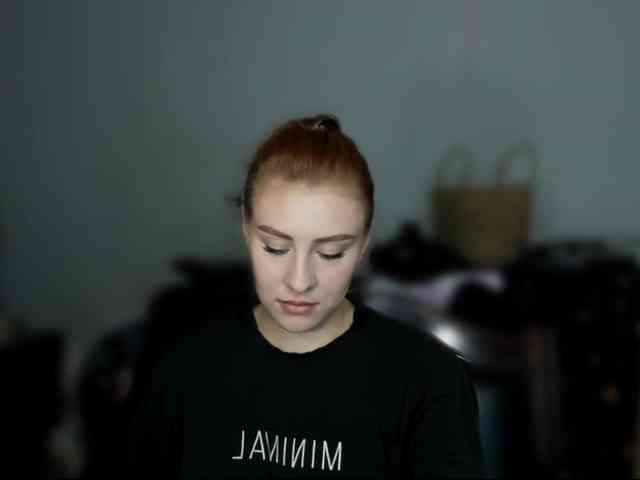 RedheadDevil webcam