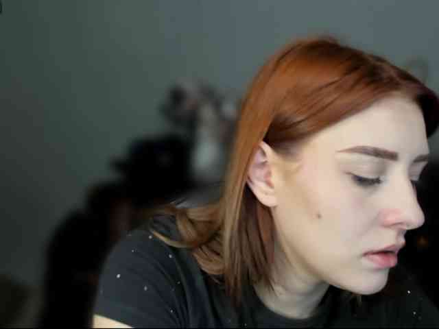 RedheadDevil webcam