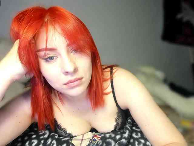 RedheadDevil webcam