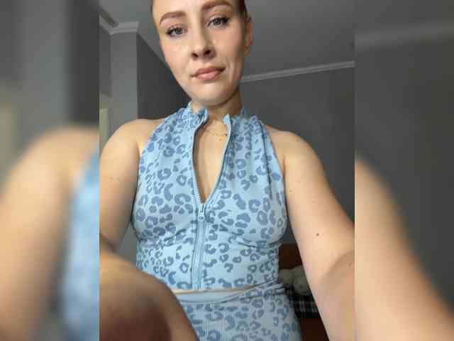 RedheadDevil webcam