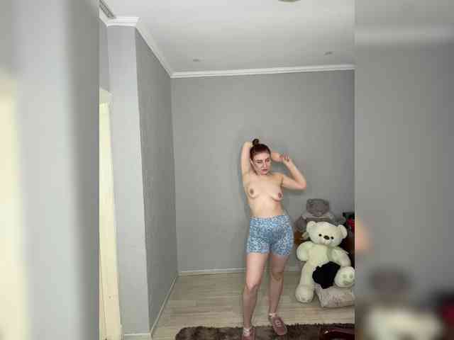 RedheadDevil webcam