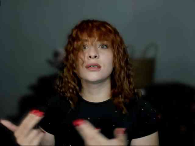 RedheadDevil webcam