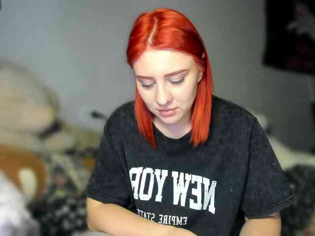 RedheadDevil webcam