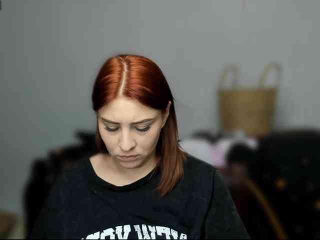 RedheadDevil webcam
