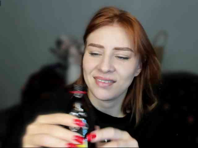RedheadDevil webcam