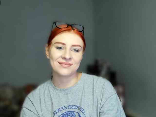 RedheadDevil webcam