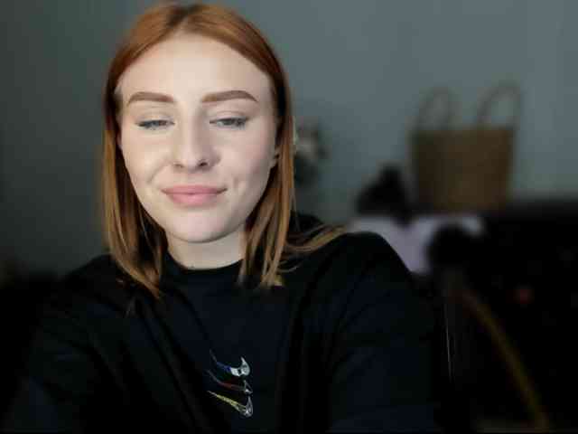 RedheadDevil webcam