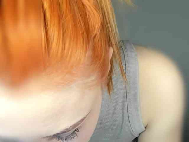 RedheadDevil webcam