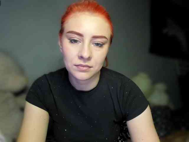 RedheadDevil webcam