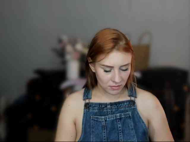 RedheadDevil webcam