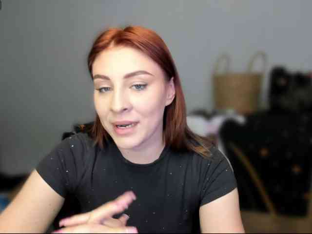 RedheadDevil webcam