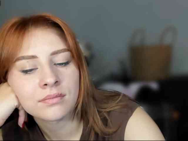 RedheadDevil webcam