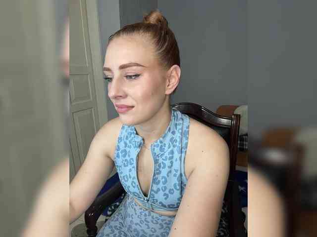RedheadDevil webcam