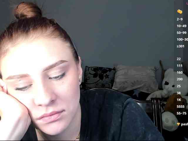 RedheadDevil webcam