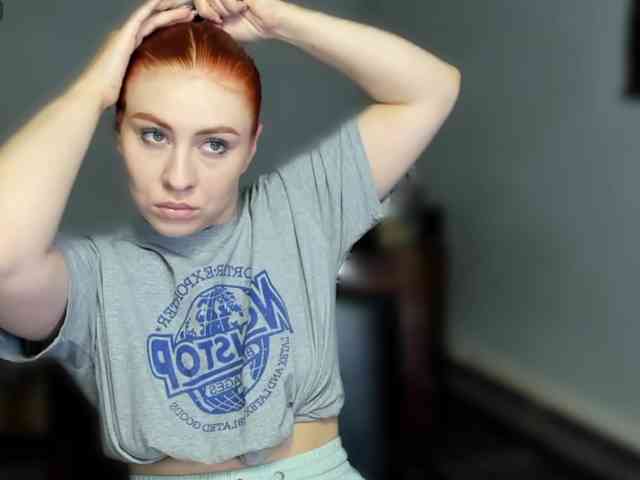 RedheadDevil webcam