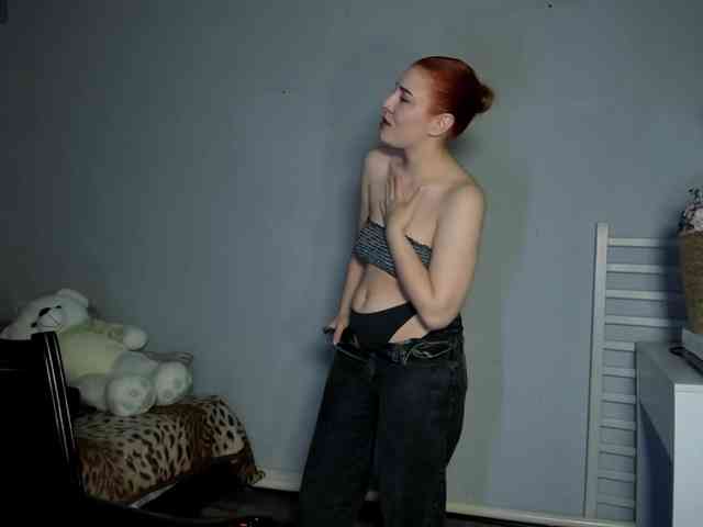 RedheadDevil webcam