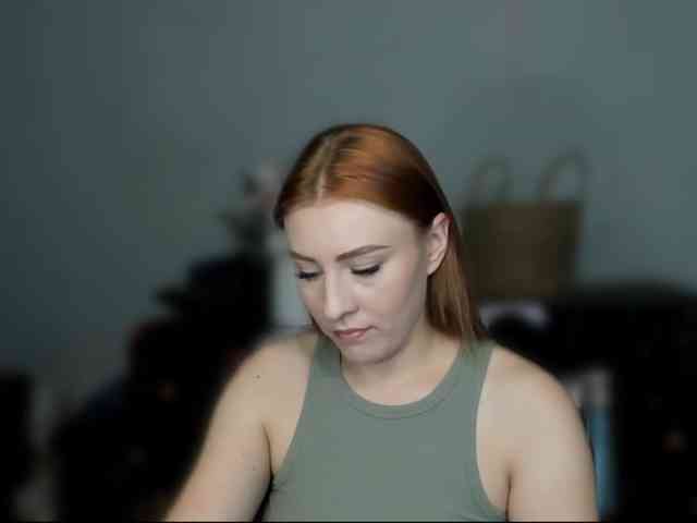 RedheadDevil webcam