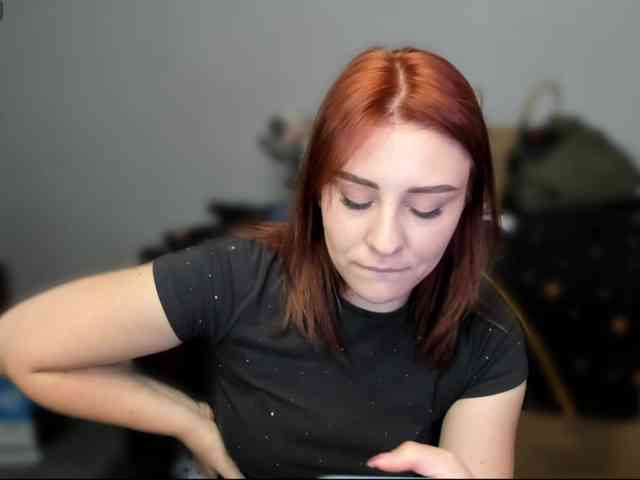 RedheadDevil webcam