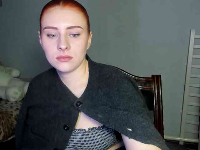 RedheadDevil webcam
