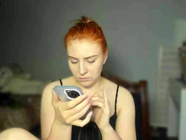RedheadDevil webcam