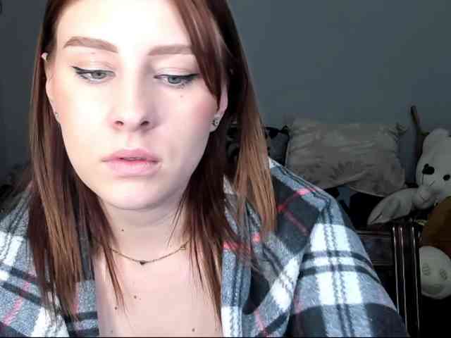 RedheadDevil webcam