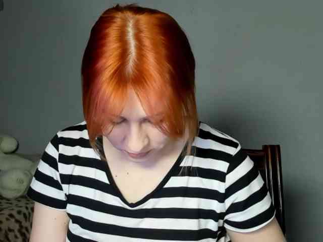 RedheadDevil webcam