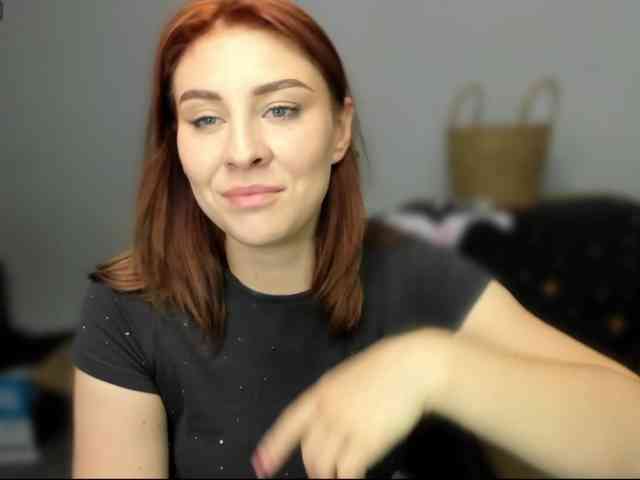 RedheadDevil webcam