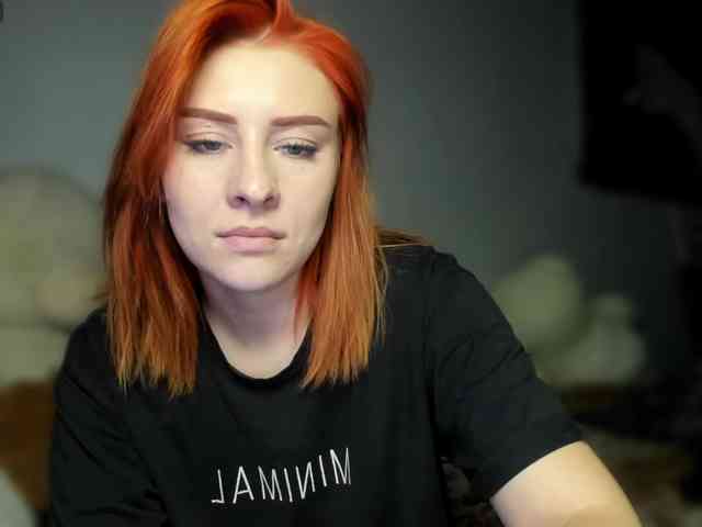 RedheadDevil webcam